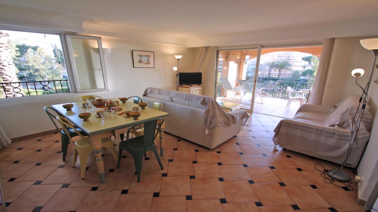 Apartmán Port Marine Sainte-Maxime Exteriér fotografie